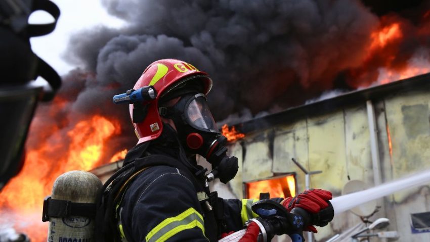 Incendiu puternic în București