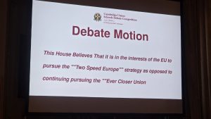 Liceeni din Cluj și Constanța, calificați la finala Cambridge Union Schools