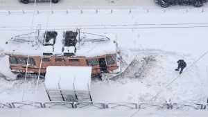 Circulaţia tramvaielor 41 şi 25 este blocată din cauza ninsorii; au fost introduse autobuze pe aceste linii