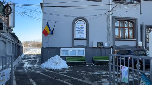 Elevii s-au întors la școală. Cursurile au început fără probleme după ninsori!