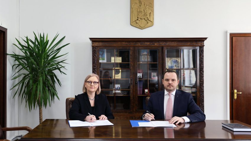 Ministerul Sănătăţii a semnat un protocol de colaborare cu Asociaţia Telefonul Copilului