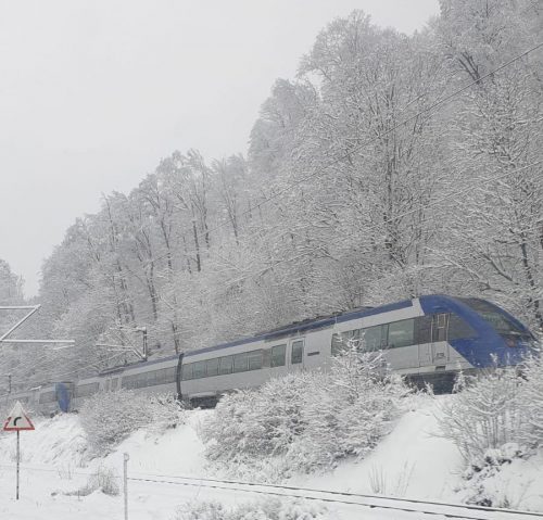 CFR Călători anulează 20 de trenuri, din cauza zăpezii