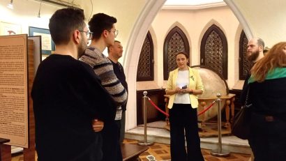Tur ghidat la Muzeul Hărților din București: „Hărțile Cristinei”, o invitație la explorare și dialog
