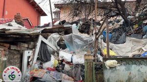 Primăria Sectorului 5 a igienizat o curte care reprezenta un veritabil pericol public!