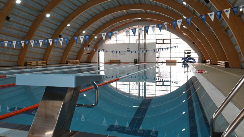 Primăria Sectorului 1: Mai avem locuri libere la bazine. 2.600 de intervale orare disponibile la cursurile de înot pentru copii