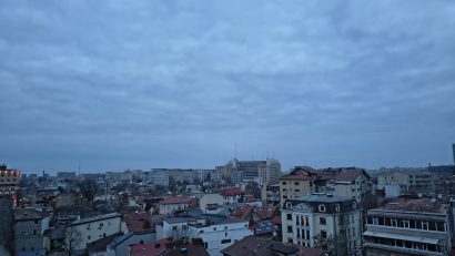 Vineri, valori termice apropiate de cele specifice datei