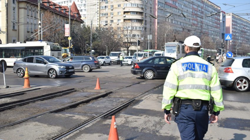 STB repară carosabilul din intersecțiile traversate de liniile de tramvai