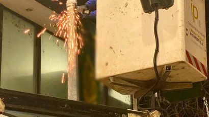 PMB: Dispar reclamele ilegale, de pe stâlpii de iluminat public!