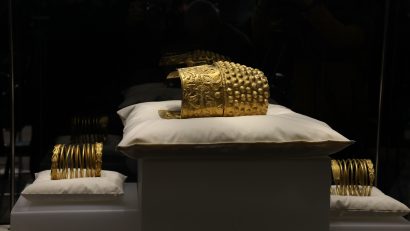 Coiful de la Coțofenești, expus la Muzeul Național de Istorie a României