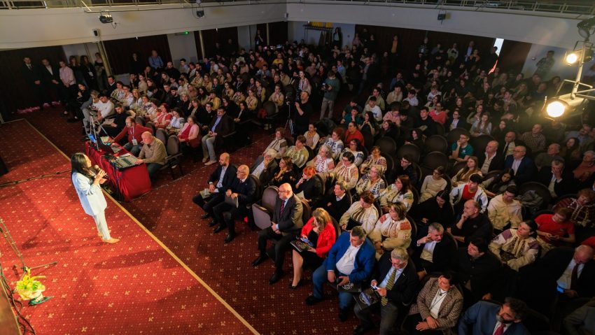 Albumul lansat de Fotogeografica, “Pe Argeș în sus”, un succes absolut