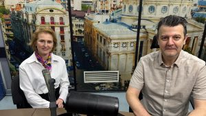 Rămâi în formă de sărbători cu Laura Ene