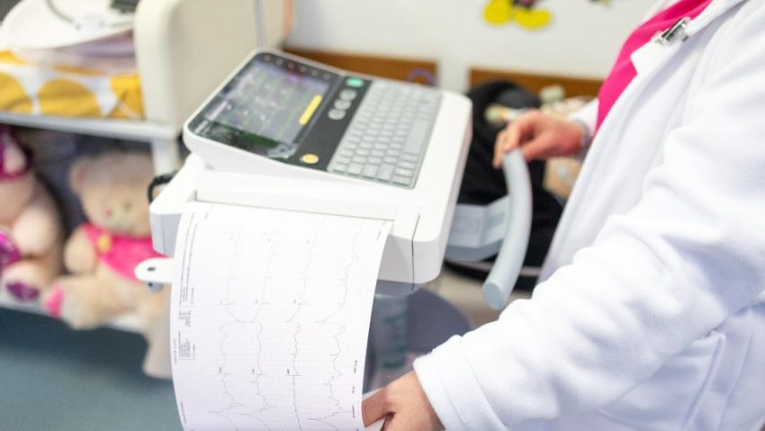 Cabinete de medicină de familie, dotate cu aparatură