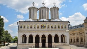 BOR: Sfânta Lumină păstrată din 2025 va fi oferită credincioșilor dacă nu poate fi adusă de la Ierusalim