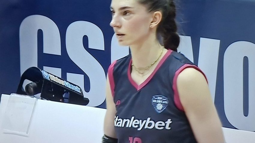 Egalitate in semifinalele Diviziei A1 la volei feminin