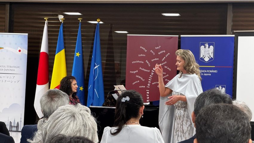 Aplauze entuziaste la Tokyo pentru soprana Iulia Isaev și pianista Liana Mareș