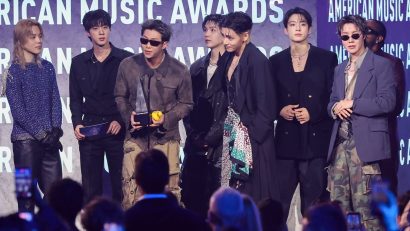 BTS a câştigat, pentru a doua oară, cel mai important trofeu la American Music Awards 2026