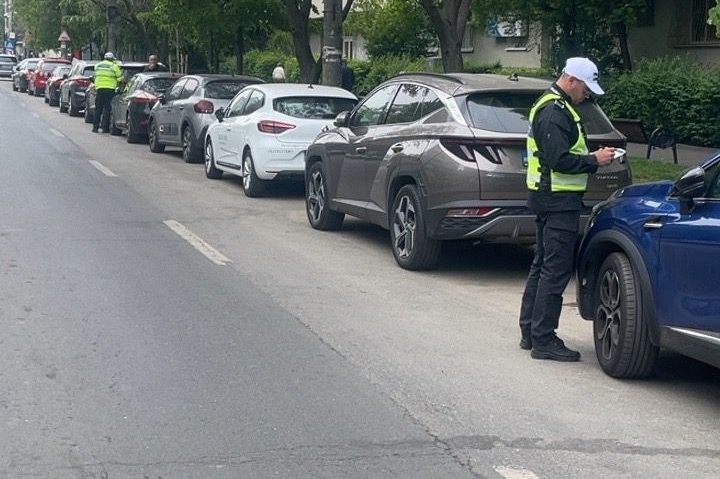 Peste 200 de sancțiuni pentru staționări neregulamentare pe Bulevardul Ion Mihalache