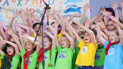 Peste 17.000 de copii cântă la Ora Copiilor by Cantus Mundi, în România și Republica Moldova