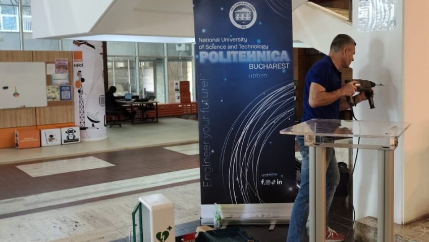 Crucea Roșie amplasează 22 de defibrilatoare publice care vorbesc cu utilizatorii
