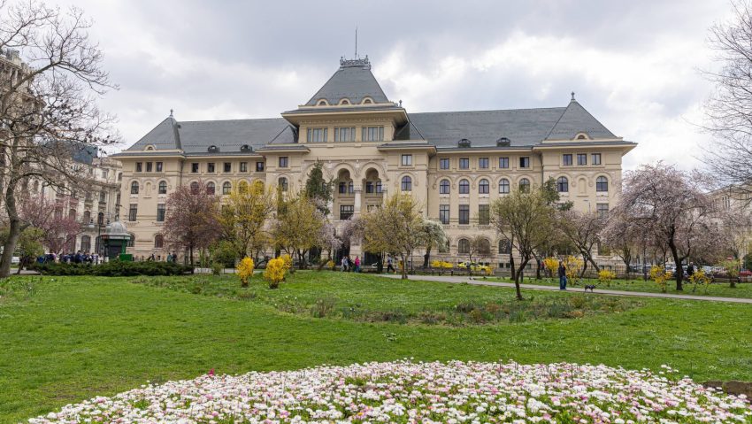 Reorganizarea Primăriei Capitalei suspendată, pentru moment, de către instanță