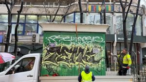 ”Muzeul gunoiului”, sub un chioșc de pe bulevardul Magheru