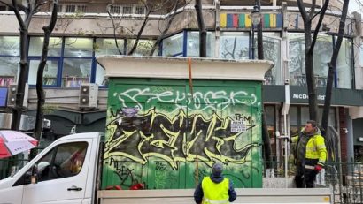 ”Muzeul gunoiului”, sub un chioșc de pe bulevardul Magheru