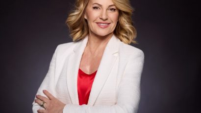 Nadia Comaneci decorata la Cotroceni