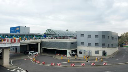 Plata parcării la Aeroportul „Henri Coandă” poate fi făcută acum și online