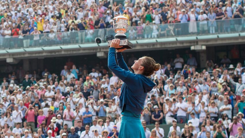 ”Mulţumesc, România!” Simona Halep , fostul lider mondial, s-a retras oficial din activitatea sportivă