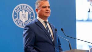 Parlamentul se reunește luni seara pentru votul de învestire a Guvernului Veștea