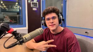 Vlad Mihai, despre debutul în muzică: „Simt că asta e calea mea”. Tânărul artist a lansat piesa „Du-te”
