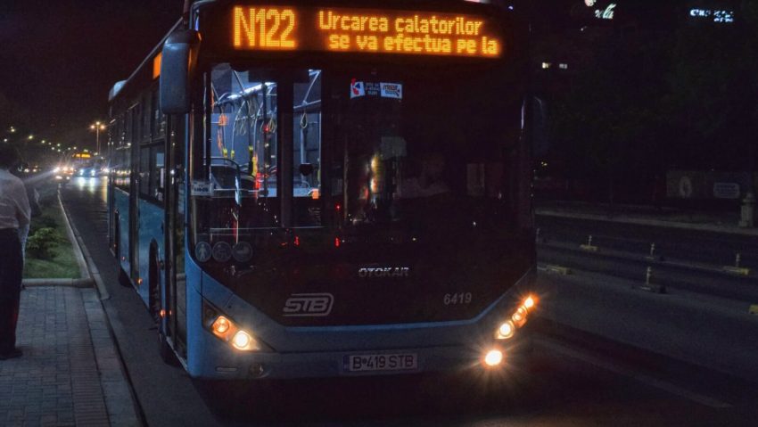 Linia de autobuz de noapte N122 revine la traseul de bază