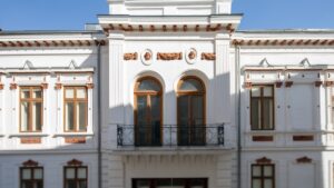 UNArte deschide pentru prima dată publicului Pinacoteca instituției