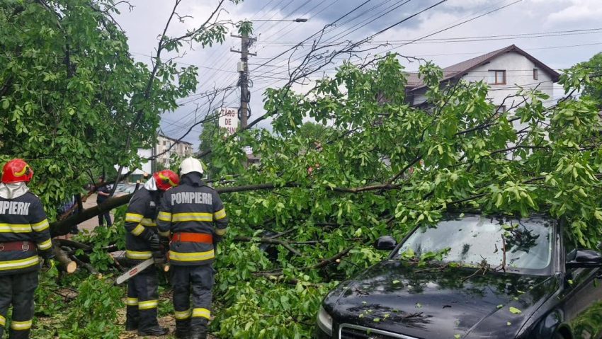 DSU: Pagube în 15 judeţe şi în Bucureşti