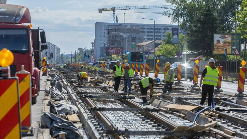 PMB: Se lucrează și în weekend pentru schimbarea liniilor de tramvai
