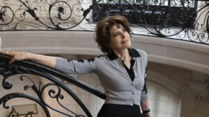 Legendara actriță Fanny Ardant este în România, va juca în această seară în FITS