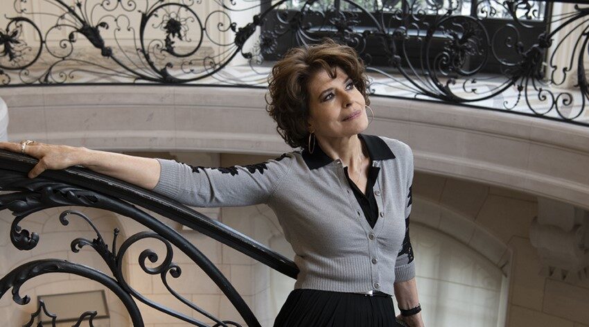 Legendara actriță Fanny Ardant este în România, va juca în această seară în FITS
