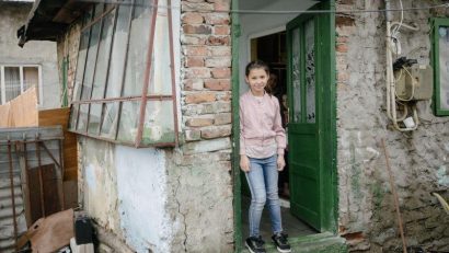 Trei din zece copii români trăiesc în sărăcie