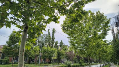 Luni: Nori, deasupra Capitalei