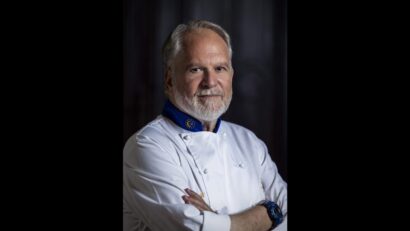 Unde mâncăm în concediu? Reguli pentru alegeri culinare reușite
