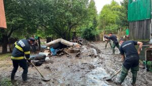DSU: Pagube produse de vreme în 20 de localităţi şi în municipiul Bucureşti