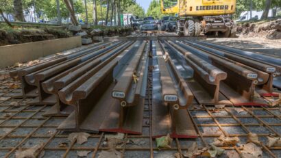 PMB: A început montarea primei şine de tramvai pe lotul care porneşte de la Bulevardul Pallady