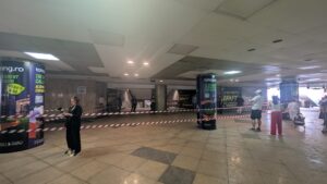 Metrorex: Degajare de fum la staţia Universitate din cauza unui izolator