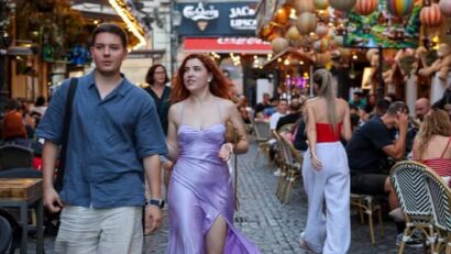 Ciprian Ciucu declară că nu susţine reintroducerea maşinilor în Centrul Vechi