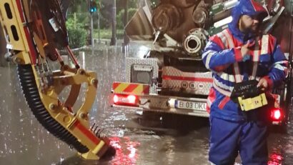 PMB: Peste 100 de copaci căzuţi în Sectorul 1; 50 de autoturisme avariate în Sectorul 5