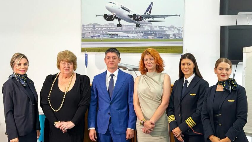 Un nou Boeing 737 MAX al TAROM va purta numele Ivan Patzaichin