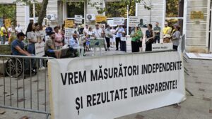 Locuitorii din sudul Capitalei au protestat la Garda de Mediu din cauza mirosurilor de la Vidra