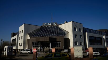 Se schimbă tarifele pentru permisul de conducere și certificatul de înmatriculare