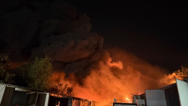 ISUBIF: Incendiu la o hală, pe strada Marginei, sectorul 1