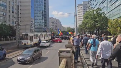 Protestul din Piața Victoriei afectează și transportul public. Mai multe linii STB circulă deviat